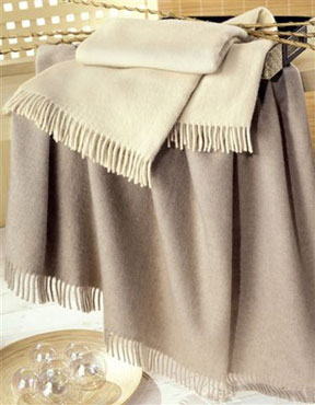Solid Italian Cashmere Throw | Gracious Style