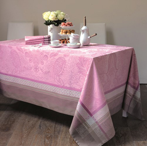 Isaphire Quartz Rose Table Linens