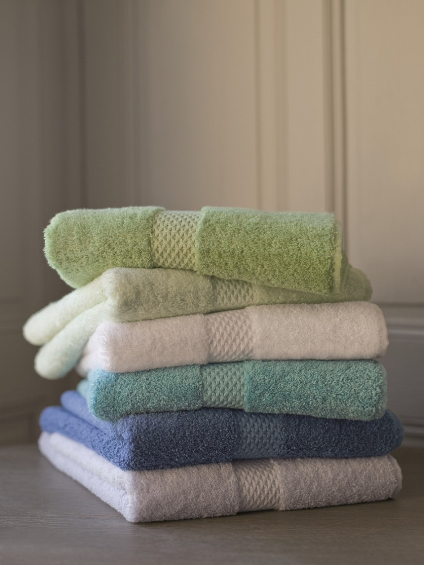 Review of Etoile Towels by Yves Delorme - Gracious Style Blog
